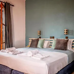 https://sunrise-apartments-chania-crete.rethymnohotels.net