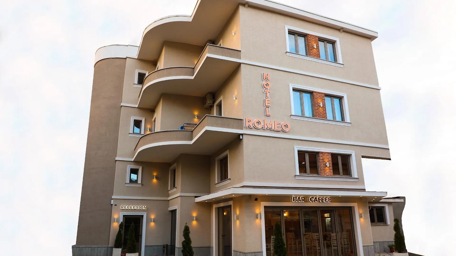 Hotel Romeo Korce 0*,  Albanie